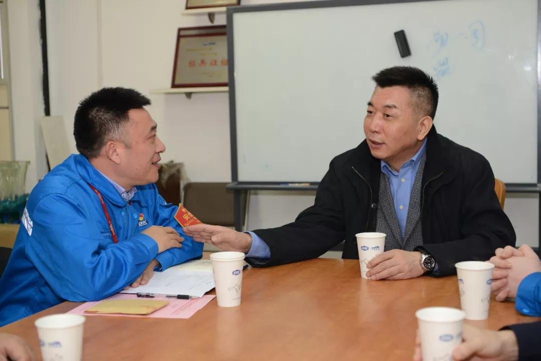 华体(中国)一站式服务平台集团党组成员走访慰问